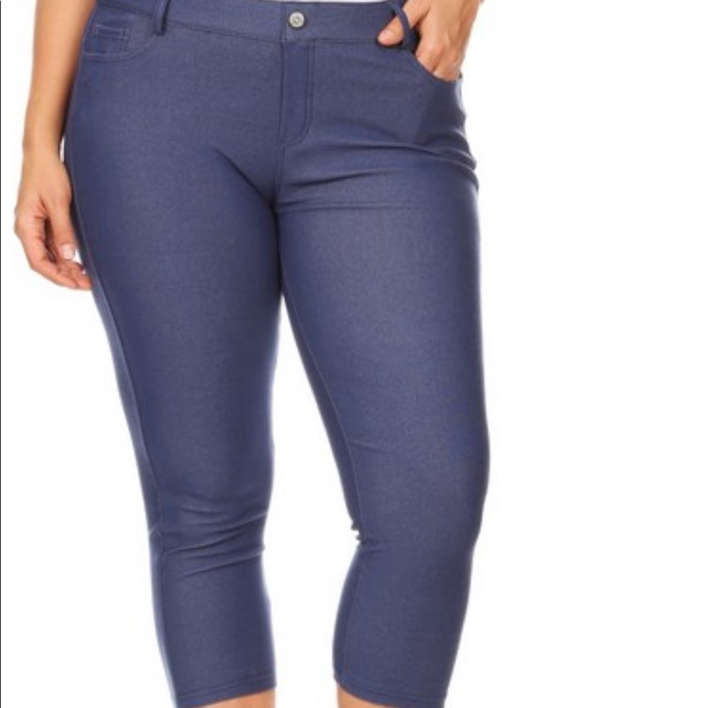 Women's Classic Solid Capri Jeggings
